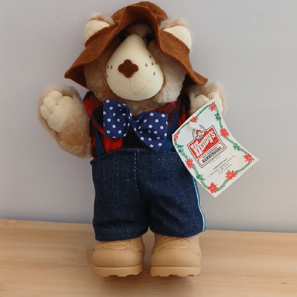 1986 Wendy's Furskins bear with tag